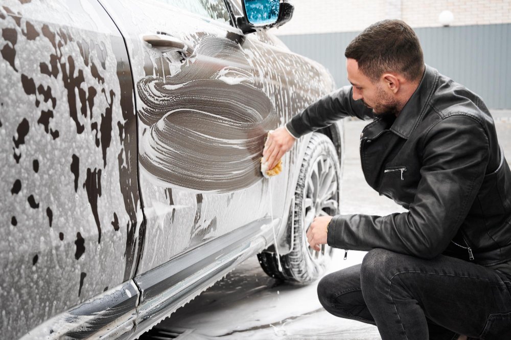 Car wash and wax service in Nungambakkam Chennai